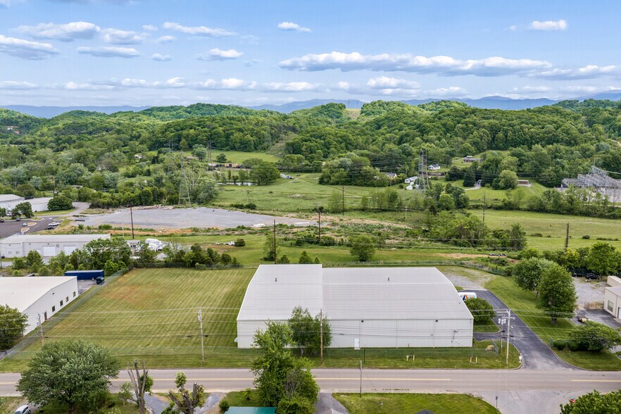 More Photos Of 2200 E Fairview Ave, Johnson City Warehouse For Sale