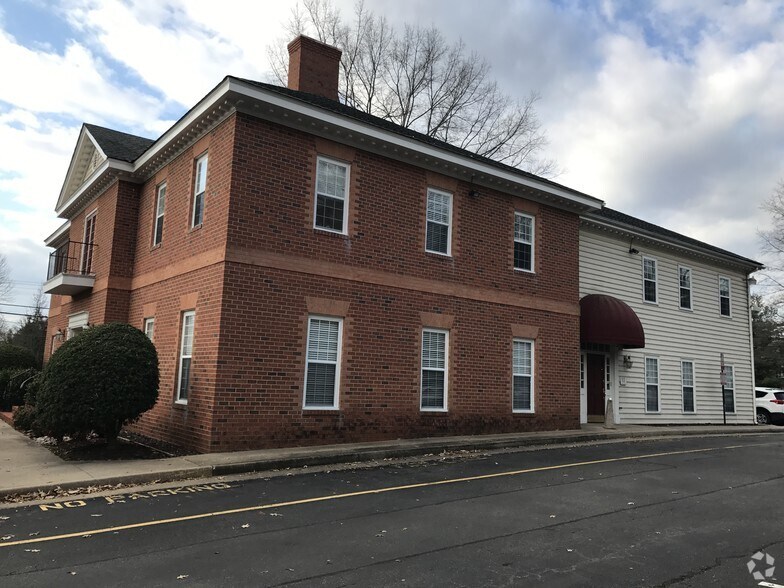 More Photos Of 8010 Ridge Rd, Richmond Office For Lease