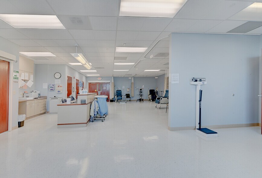 More Photos Of 855 Lehigh Ave, Union Township Office For Lease