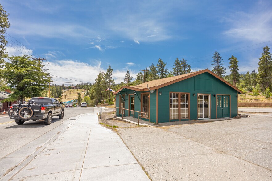 More Photos Of 40277 Big Bear Blvd, Big Bear Lake Storefront Retail Residential For Lease