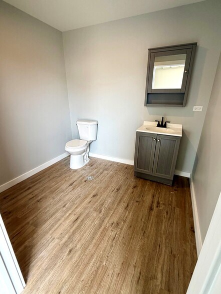 More Photos Of 330-336 E Main St, Twin Lakes General Retail For Lease