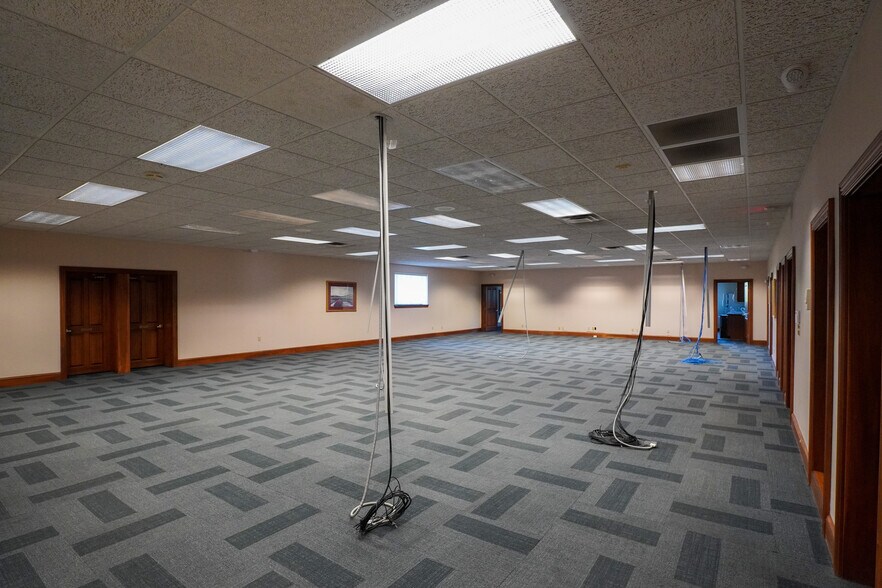 More Photos Of 179 Fairfield Ave, Dayton Office For Sale