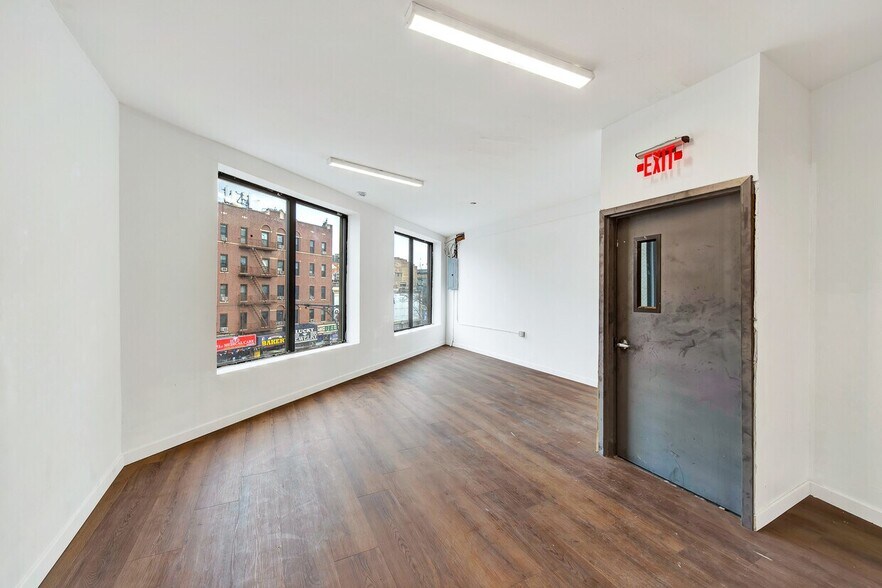 More Photos Of 8-12 W Fordham Rd, Bronx Storefront Retail Office For Lease