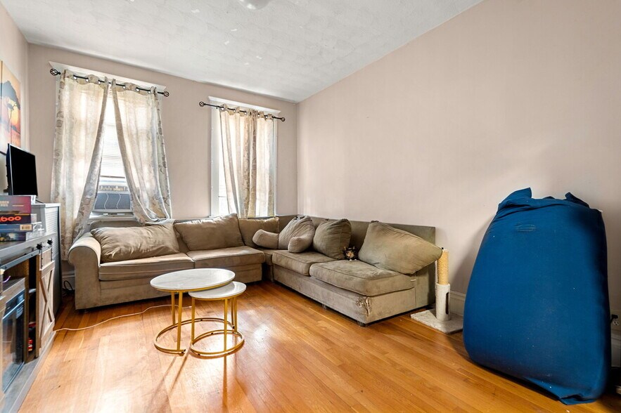 More Photos Of 159 Townsend St, Dorchester Apartments For Sale