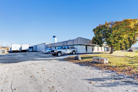 More Photos Of 2330 Pamperin Rd, Howard Manufacturing For Sale