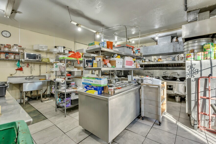 More Photos Of 7223 55th St, Sacramento Restaurant For Sale