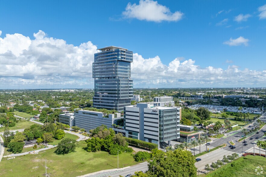More Photos Of 21550 Biscayne Blvd, Aventura Medical For Lease