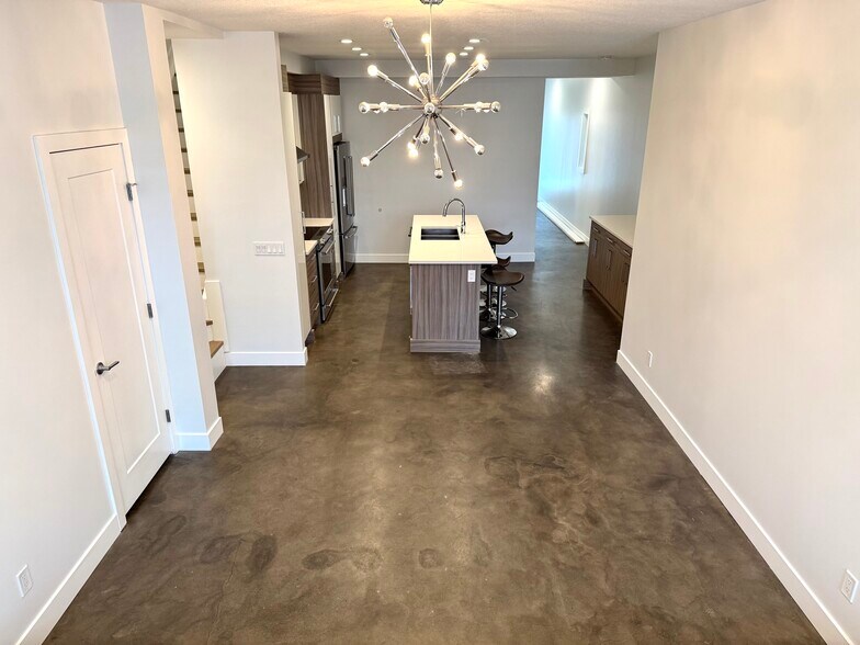 More Photos Of 613 3rd Ave NE, Calgary Apartments For Sale