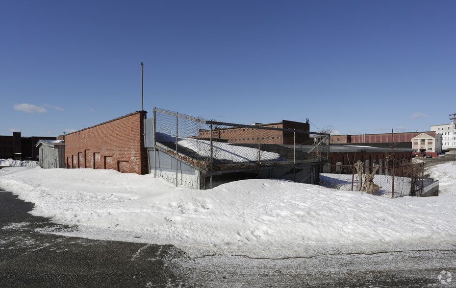 More Photos Of 35 Adams, Lewiston Warehouse For Lease