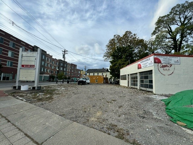 Primary Photo Of 6014 Hamilton Ave, Cincinnati Auto Repair For Sale