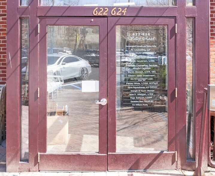 More Photos Of 622-624 Valley Rd, Montclair Storefront Retail Office For Lease