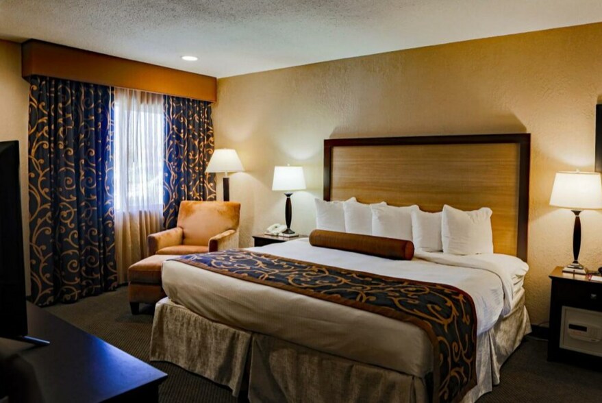 More Photos Of 1700 Fox Farm Rd, Great Falls Hotel For Sale