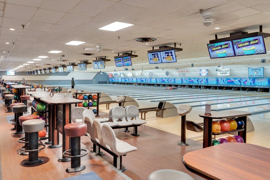 More Photos Of 83 Woodport Rd, Sparta Bowling Alley For Sale
