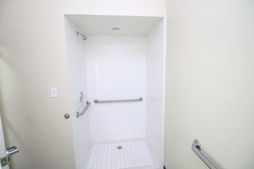 More Photos Of 6350 Techster Blvd, Fort Myers Research And Development For Lease