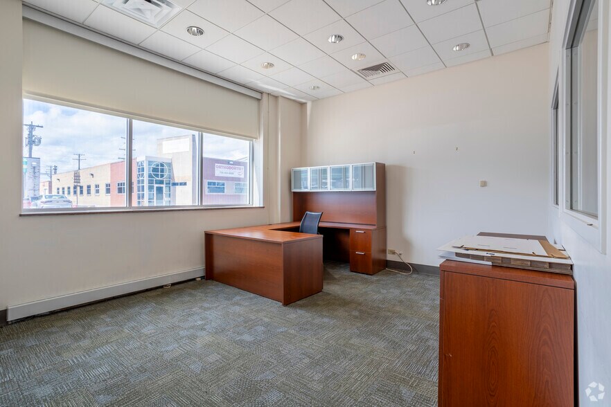 More Photos Of 6650 Cermak Rd, Berwyn Bank For Sale