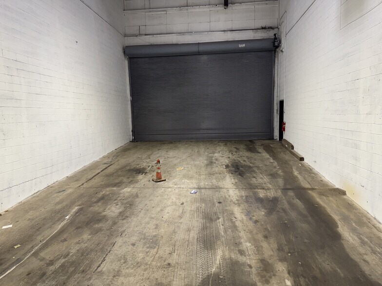 More Photos Of 23-53 Rome St, Newark Warehouse For Lease