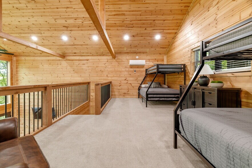 More Photos Of 22468 State Highway 112, Cassville Specialty For Sale