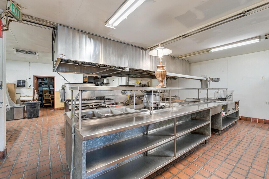 More Photos Of 333 N Main St, Richfield Hotel For Sale