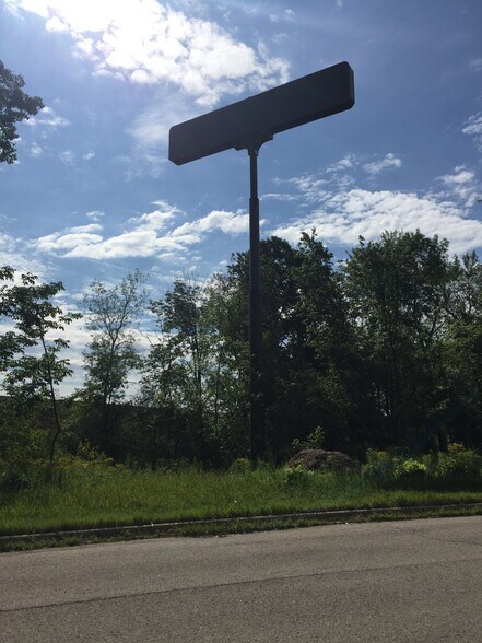 More Photos Of 0 Park Pl, Green Bay Land For Lease