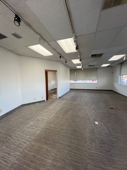 More Photos Of 528-550 Blue Lakes Blvd N, Twin Falls Freestanding For Lease