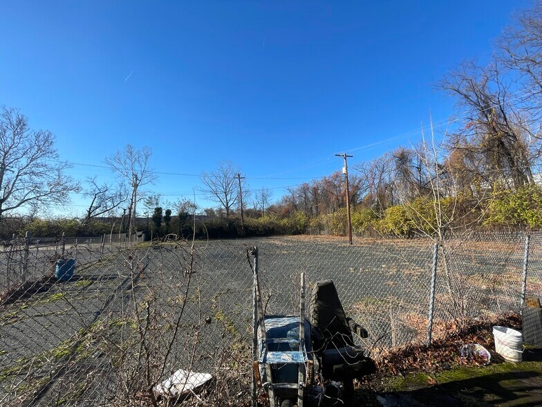 More Photos Of 9026 Pulaski Hwy, Middle River Freestanding For Lease