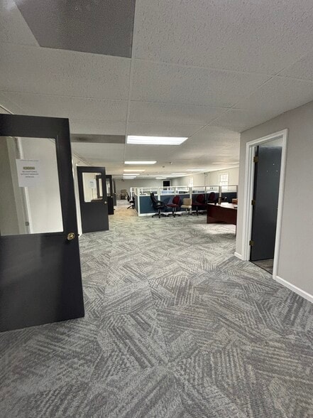 More Photos Of 1304 S Broad St, Monroe Flex For Lease