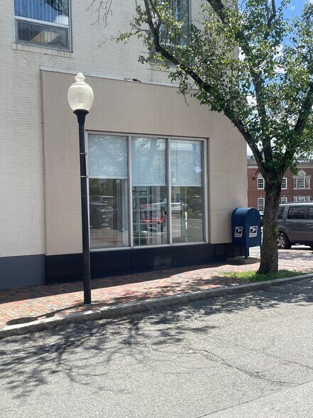More Photos Of 635 Massachusetts Ave, Arlington Storefront Retail Office For Lease