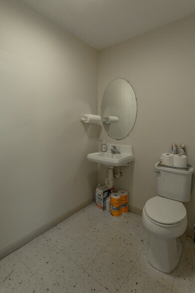 More Photos Of 4808 Hixson Pike, Hixson Office For Sale