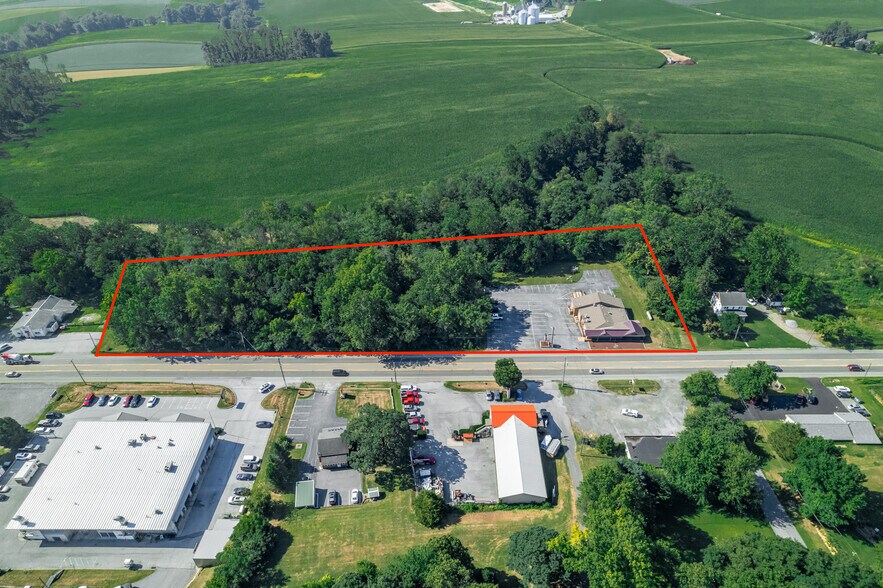 More Photos Of 5626 W Lincoln Hwy, Parkesburg Restaurant For Sale