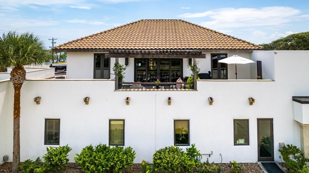More Photos Of 1703 Highway 35 S, Rockport Office Residential For Lease