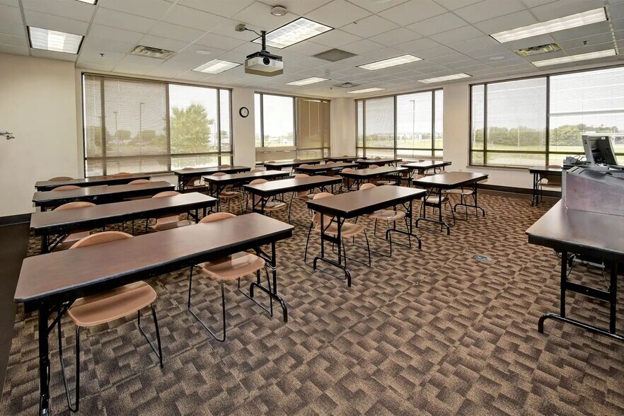 More Photos Of 1500 Alliant Ave, Louisville Schools For Sale
