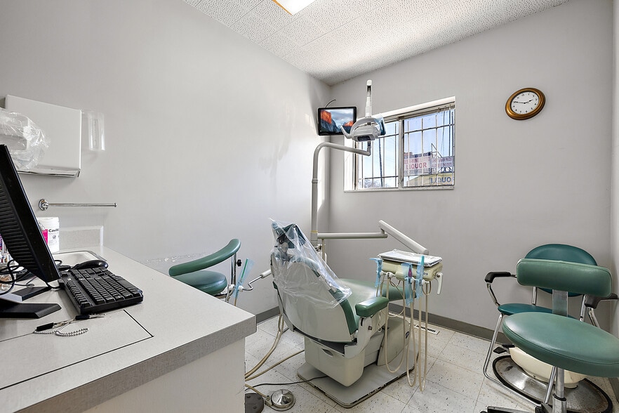 More Photos Of 16068 E 8 Mile Rd, Detroit Medical For Sale