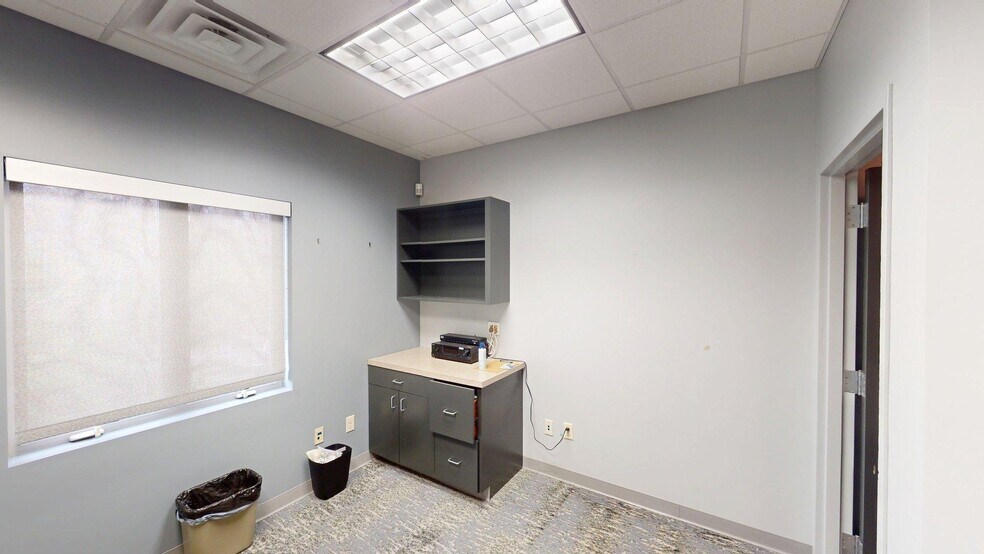 More Photos Of 1192 E Pershing Rd, Decatur Medical For Lease