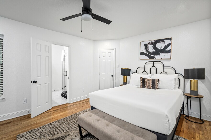 More Photos Of 3404 Rosedale St, Houston Multifamily For Sale