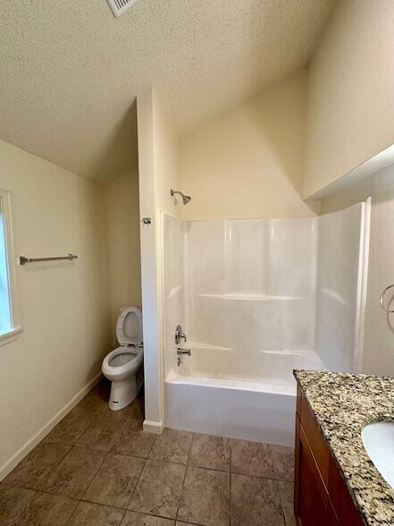 More Photos Of 19 N Bridge St, Round Hill Apartments For Sale