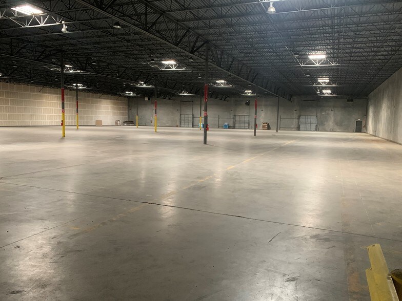 More Photos Of 5650 Kroger Dr, Keller General Retail For Lease