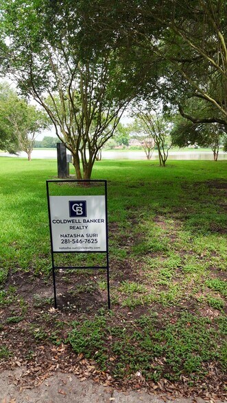 More Photos Of 2255 Williams Trace Blvd, Sugar Land Land For Sale