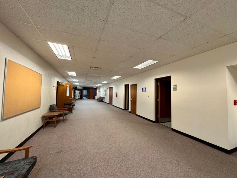 More Photos Of 208 S Johnson St, Macomb Schools For Sale