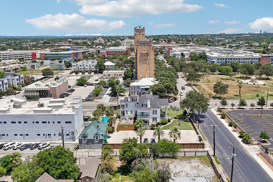 More Photos Of 421 Howard St, San Antonio Hospitality For Sale