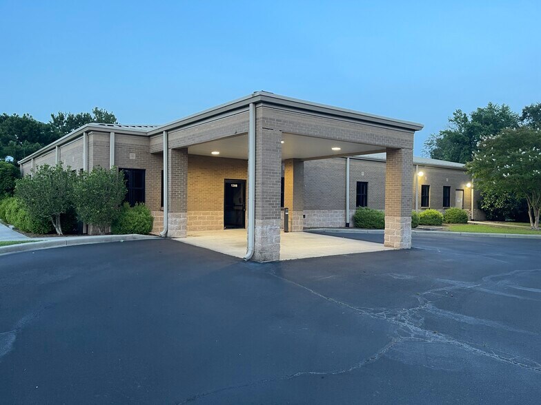 More Photos Of 1308 S 4th St, Hartsville Medical For Lease