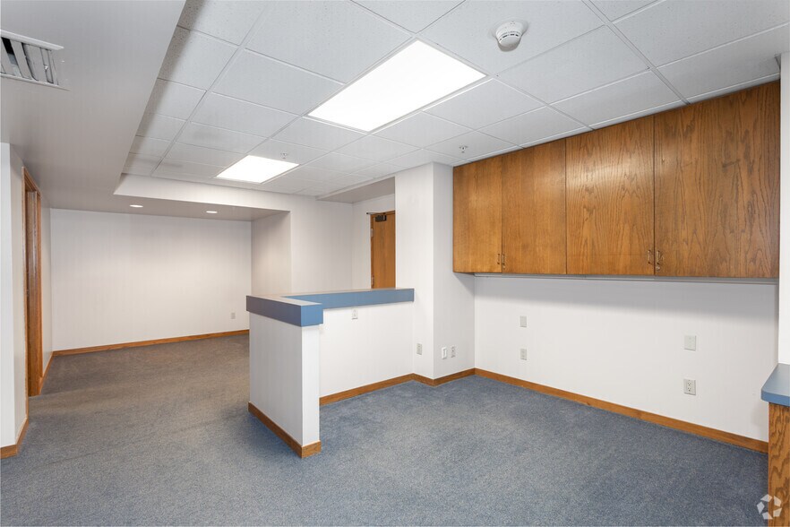 Photo of 10th Floor Ste 1090B