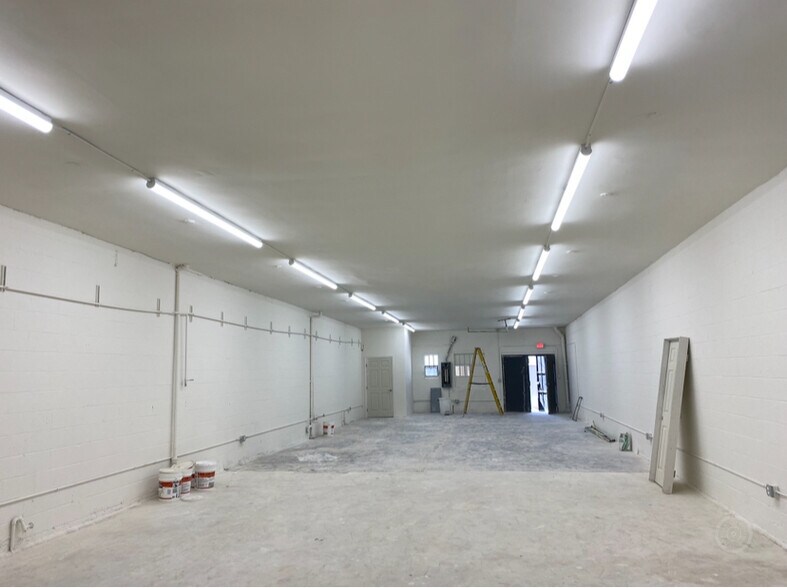 More Photos Of 2320 W Slauson Ave, Los Angeles Industrial For Lease