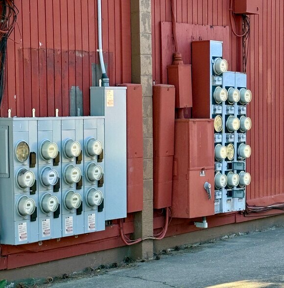 More Photos Of 4822 Hyde Park Blvd, Niagara Falls Apartments For Sale