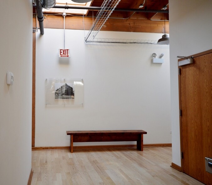 More Photos Of 1800-1814 W Cuyler Ave, Chicago Office For Lease