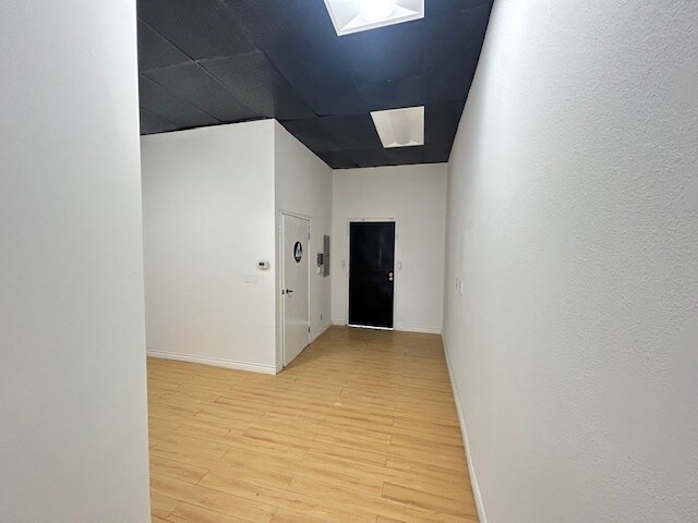 More Photos Of 1000-1018 N Vermont Ave, Los Angeles Unknown For Lease