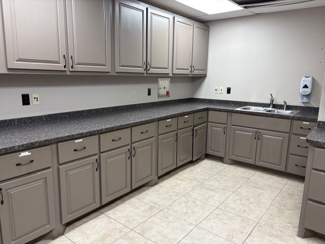 More Photos Of 1025 SW 4th St, Moore Medical For Lease
