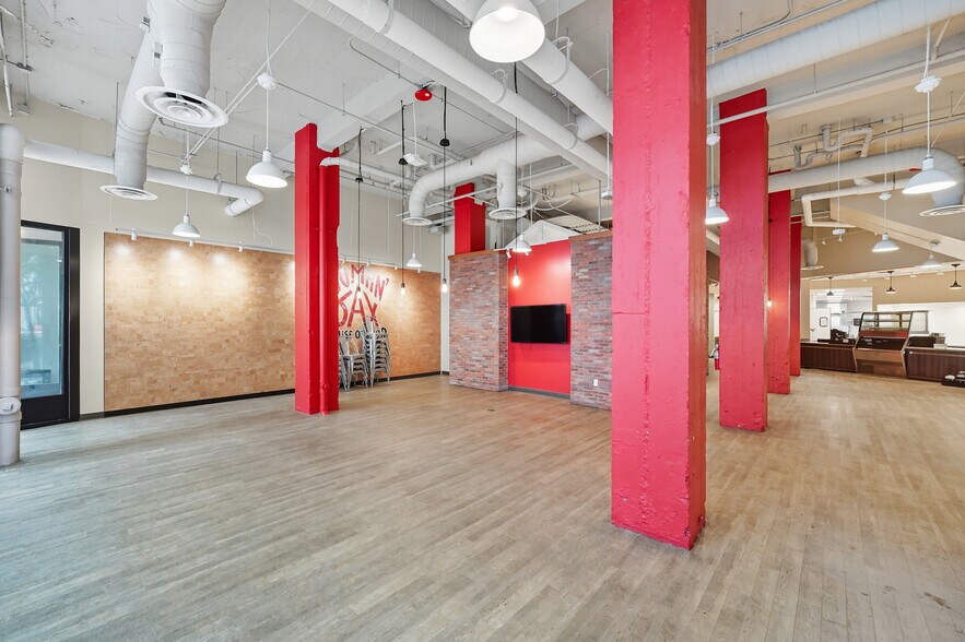 Primary Photo Of 20 W Adams St, Jacksonville Apartments For Lease