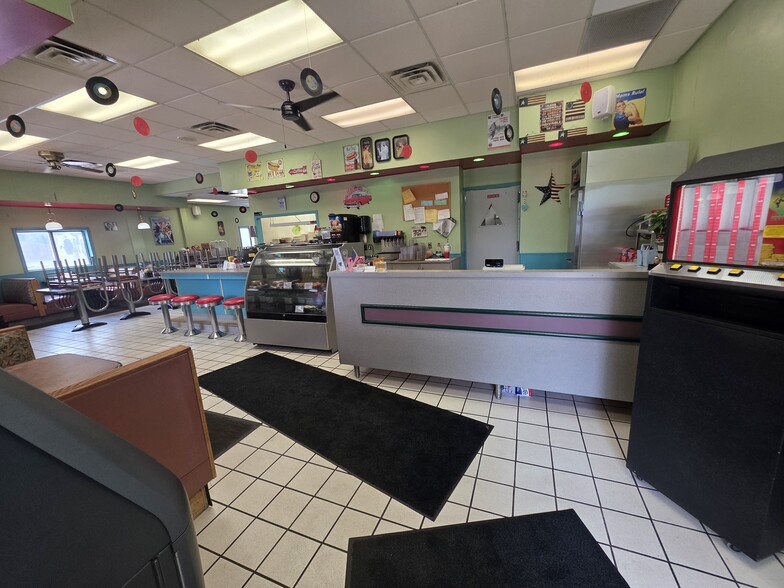 More Photos Of 51 W Water St, Markesan Restaurant For Sale