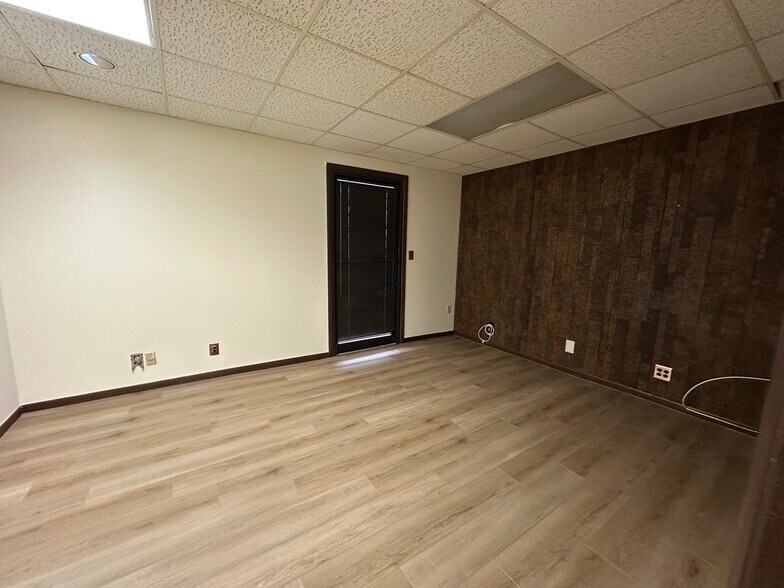 More Photos Of 3816 Hollywood Blvd, Hollywood Medical For Lease