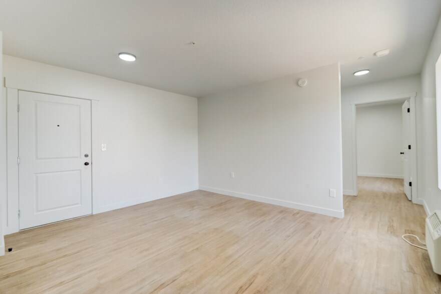 More Photos Of 404 E 5600 S, Salt Lake City Apartments For Sale